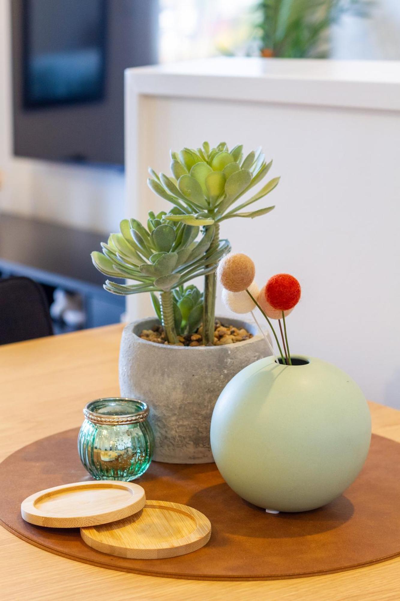 City Living: Upper Studio Haven On Wilmer 크라이스트처치 외부 사진