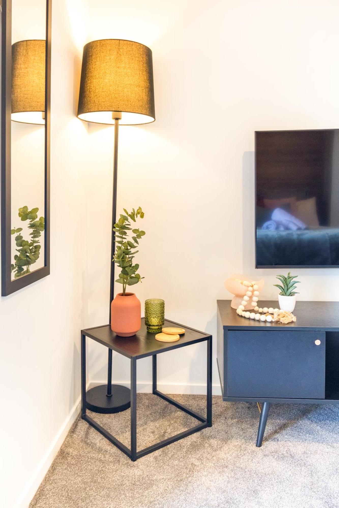 City Living: Upper Studio Haven On Wilmer 크라이스트처치 외부 사진